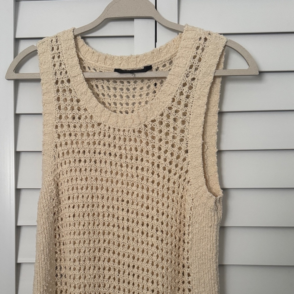 BCBGMaxAzria Cream Sleeveless Sweater